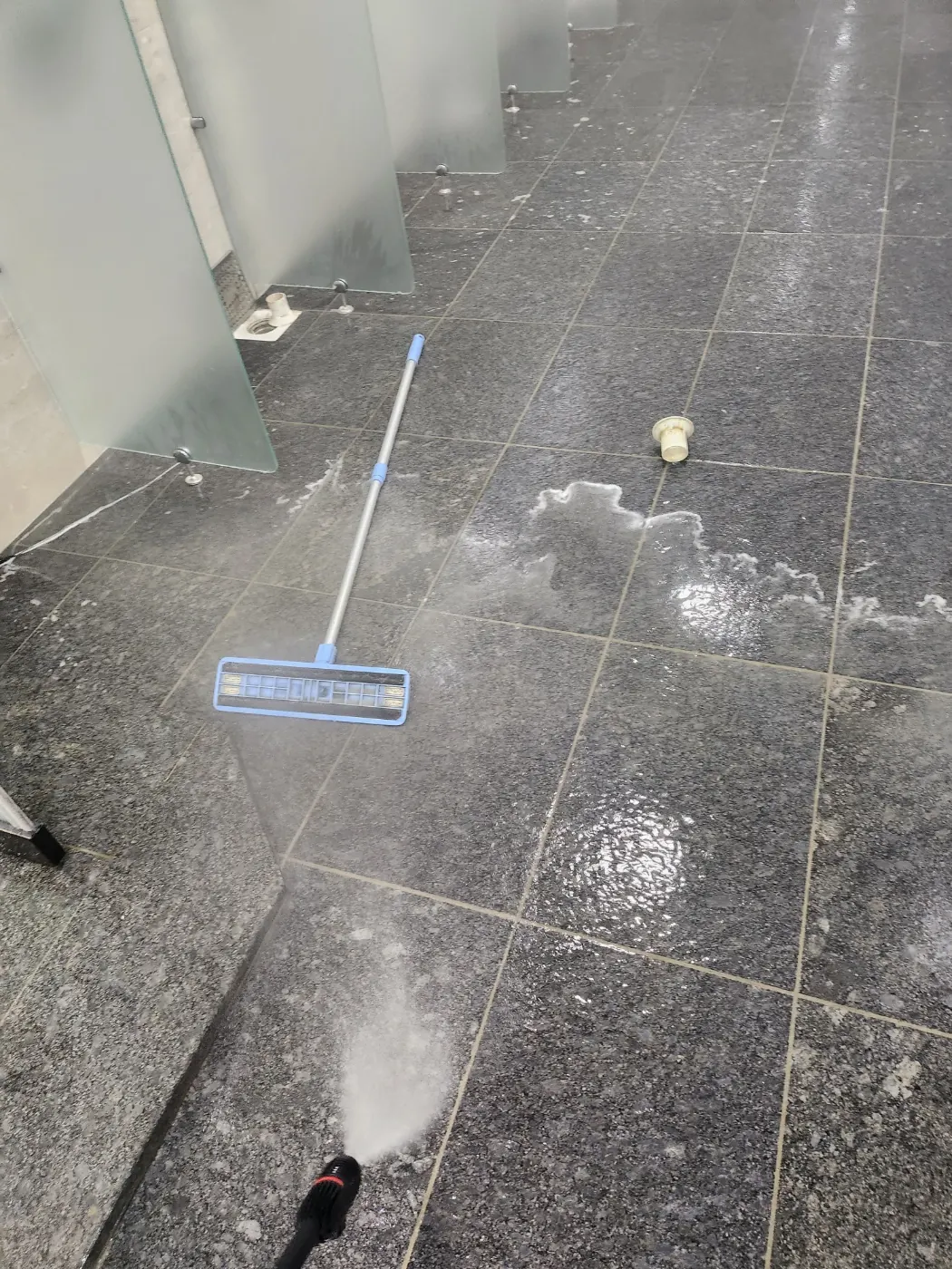 바닥 세정 — 사상구 목욕탕청소 현장