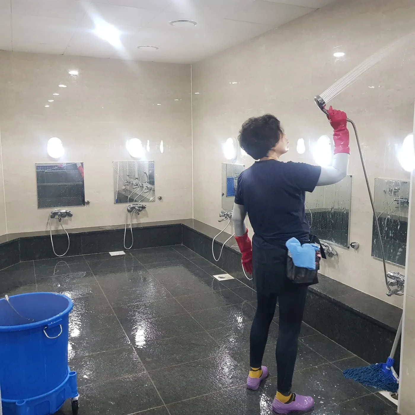 기계 세정 작업 — 영도구 목욕탕청소 현장
