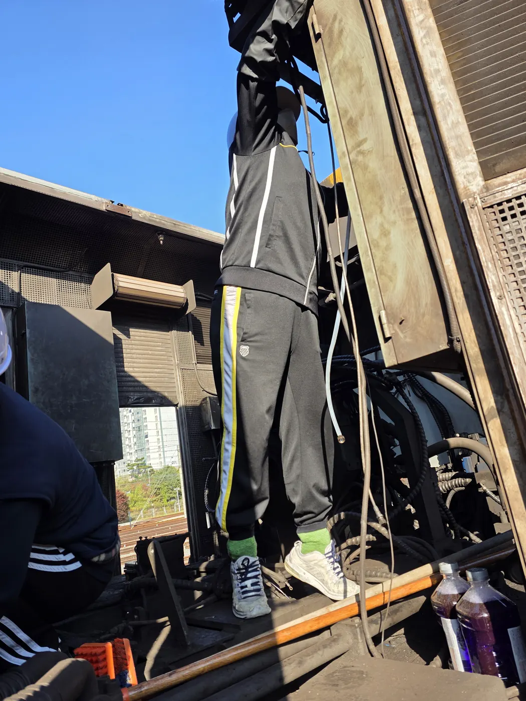보호구 착용 작업 — 동구 화재청소 현장