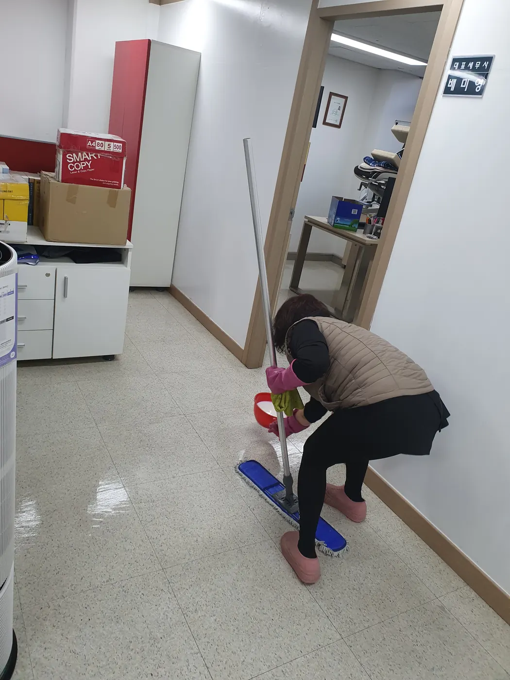 바닥 물걸레 마감 — 사상구 사무실청소 현장