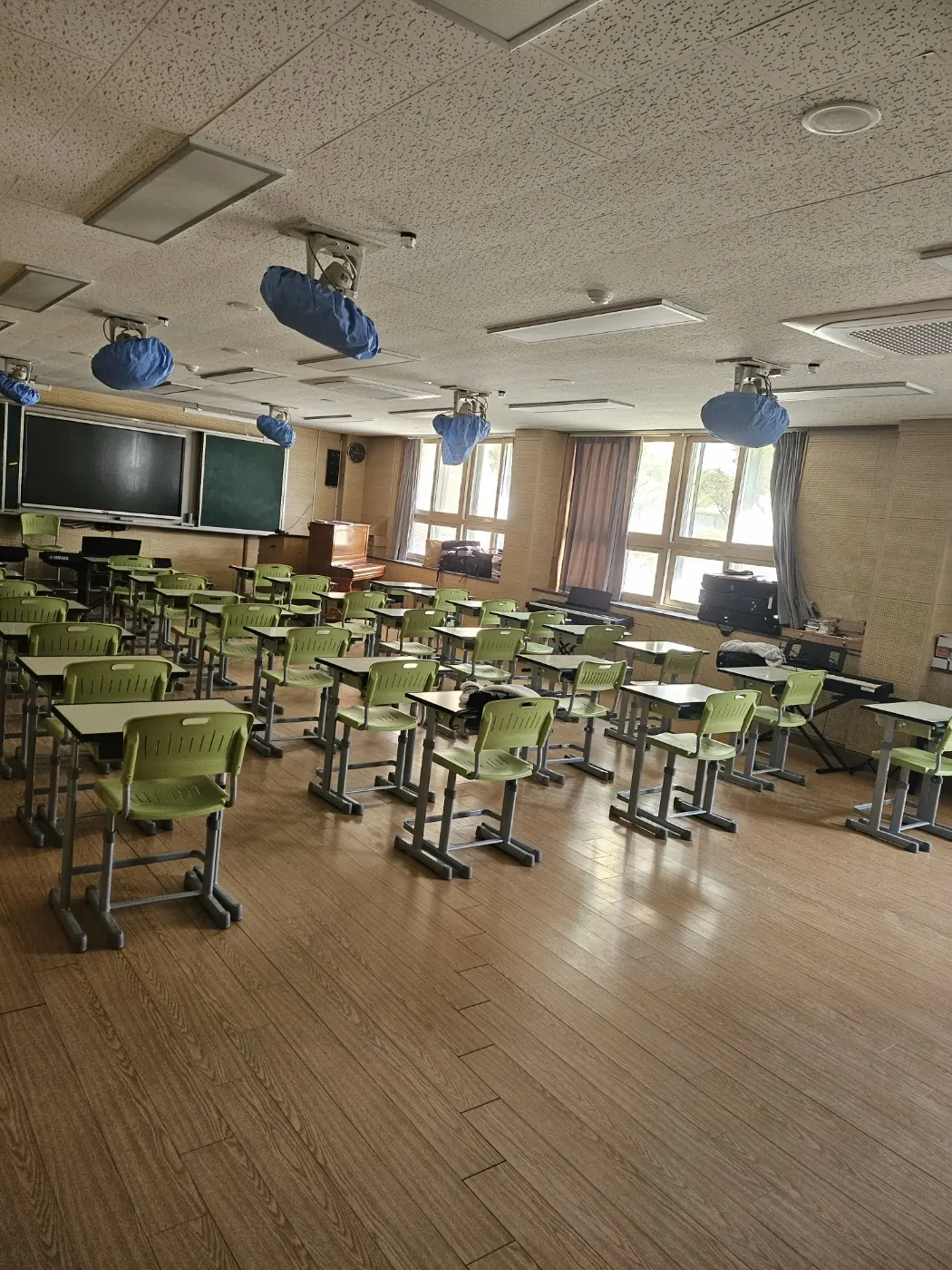 부곡동 학교청소 시공 현장 — 교실 정리