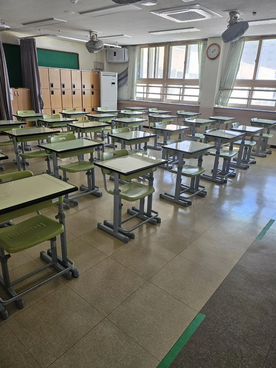금정구 학교청소 시공 현장 — 교실 마감