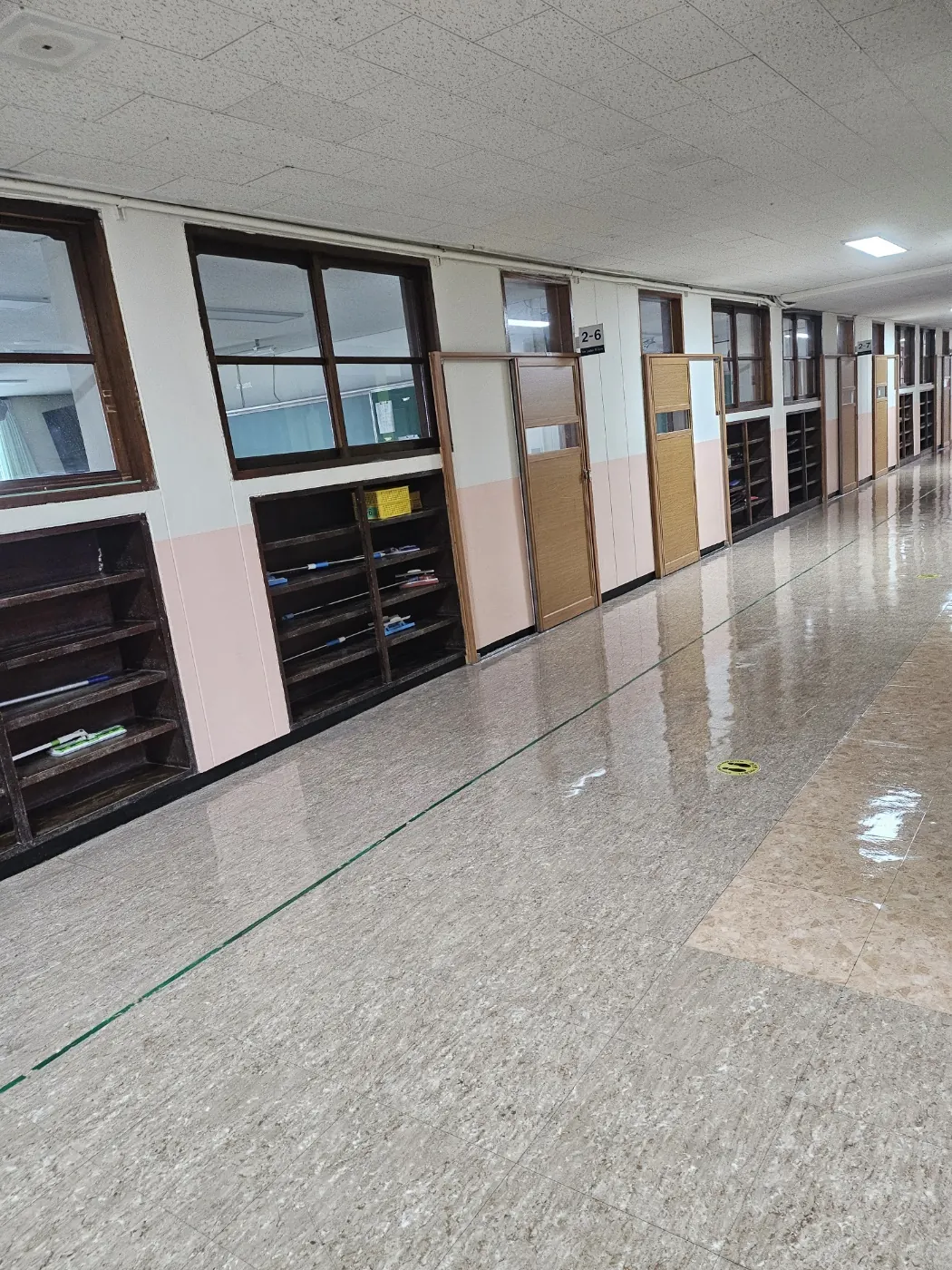 영도구 학교청소 시공 현장 — 복도 관리