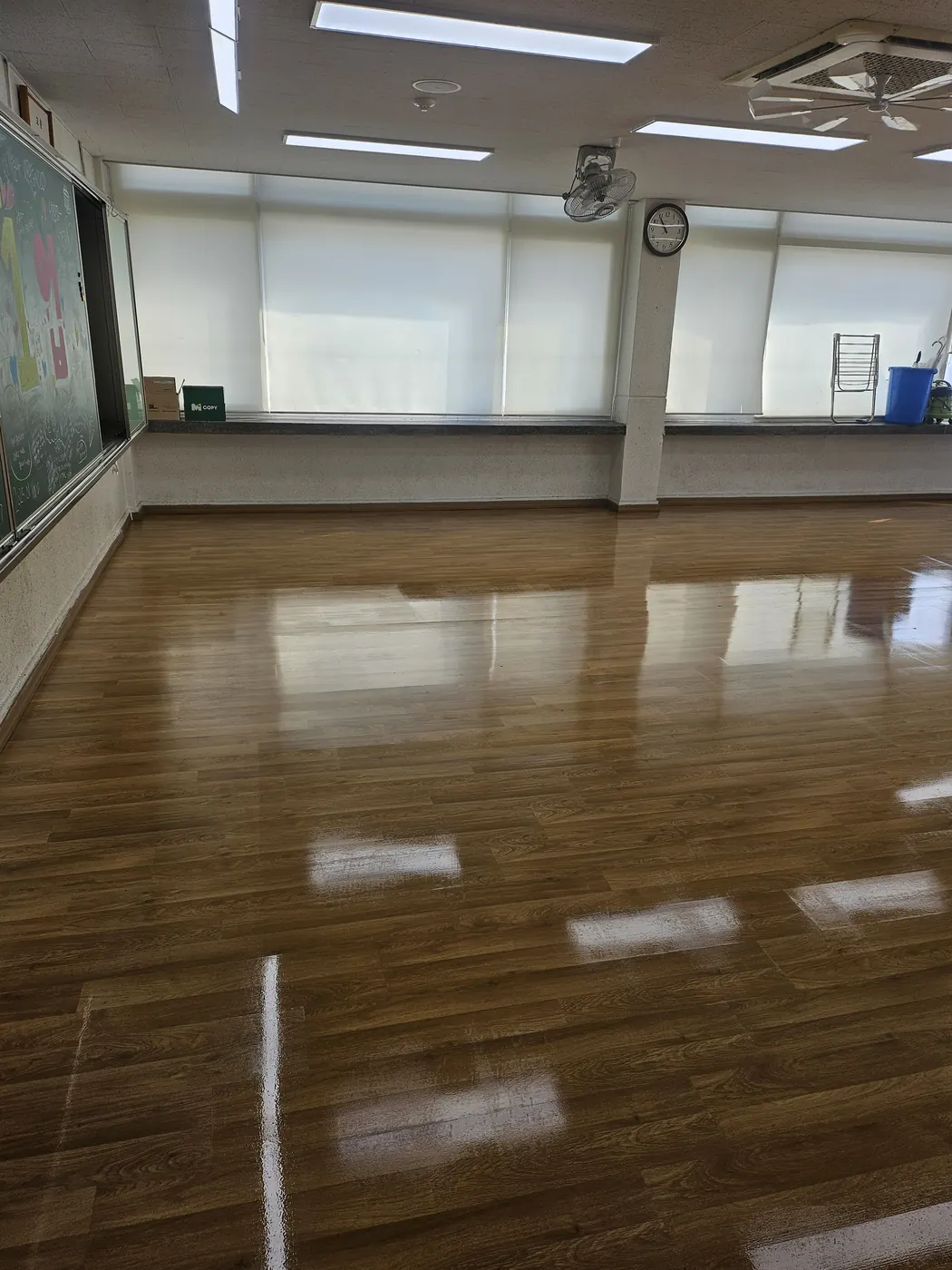 왁스 재코팅 — 영도구 학교청소 현장